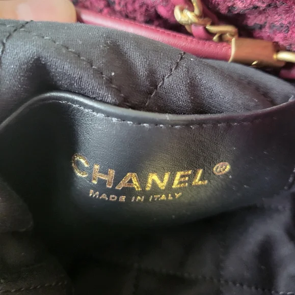 Chanel Mini 22 - Picture 10 of 16